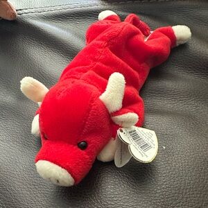 Rare 1995 beanie baby collectible “Snort”